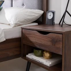 Mørteens Nachtkommode Gjora I - Walnuss Dekor -Schlafzimmer Verkaufe DE 1000123454 190405 15413700005 GALLERYIMAGES P000000001000123454