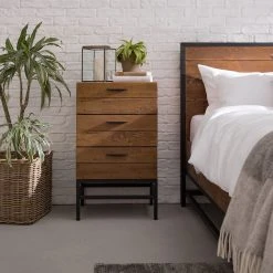 Ars manufacti Nachtkommode Grasby - Altholz Pinie / Metall - Pinie Dunkel / Schwarz -Schlafzimmer Verkaufe DE 1000145188 200110 18420600005 MOOD DETAILS P000000001000145188 mood