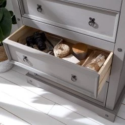 Maison Belfort Kommode Finca Rustica II - Kiefer massiv - Kiefer Grau 19 Maison Belfort Kommode Finca Rustica II - Kiefer massiv - Kiefer Grau -Schlafzimmer Verkaufe DE 1000178050 200511 13150200016 DETAILS P000000001000178050