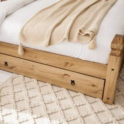 Maison Belfort Massivholzbett Finca Rustica - Kiefer massiv - Kiefer Natur -Schlafzimmer Verkaufe DE 1000178059 200507 14114000013 DETAILS P000000001000178059