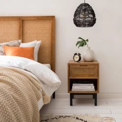 Ars manufacti Nachtkommode Vina - Mango massiv / Wiener Geflecht - Mango / Schwarz -Schlafzimmer Verkaufe DE 1000178081 200430 12500400002 MOOD DETAILS P000000001000178081 mood