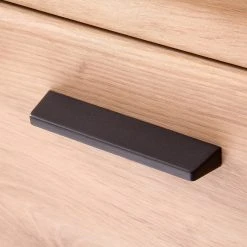 Naturoo Kommode Coulogne - Balkeneiche Dekor / Grau - Breite: 119 cm -Schlafzimmer Verkaufe DE 1000184638 190827 14261300060 DETAILS P000000001000184638