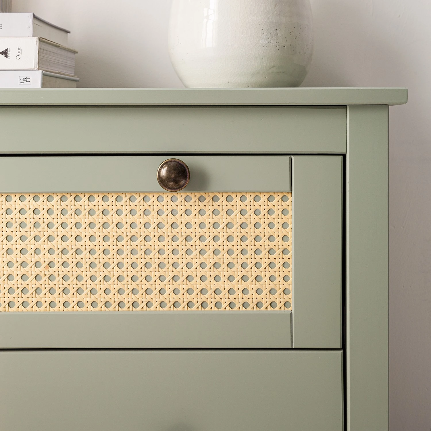 Maison Belfort Kommode Belleria II - Kiefer massiv / Wiener Geflecht - Hellolivgrün 8 Maison Belfort Kommode Belleria II - Kiefer massiv / Wiener Geflecht - Hellolivgrün – Bild 8